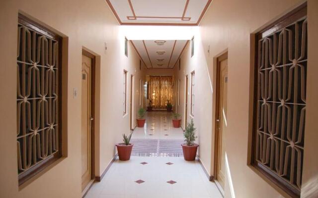 Hotel Priya