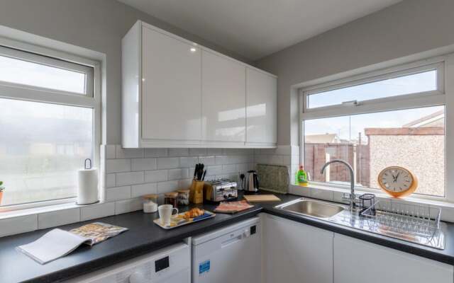 Altham Place-fully Refurbished 2-bath Bungalow