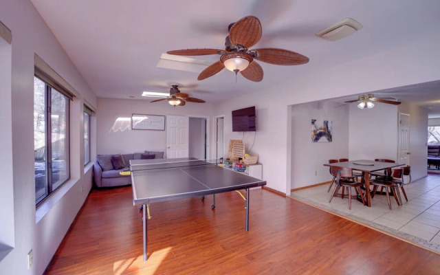 2 Mi to Whiskey Row: Tranquil Getaway w/ Deck!