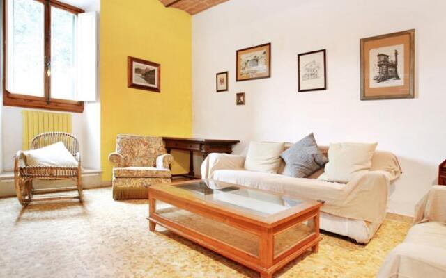 Your Home in Florence Oltrarno