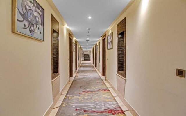 Treebo Premium Arista