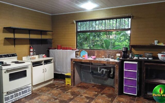 Perla verde hostel y tours en la zona