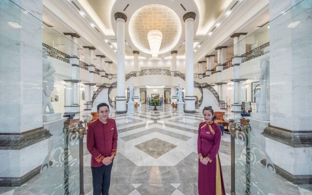 Melia Vinpearl Cam Ranh Beach Resort