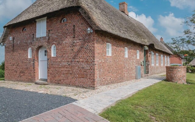 Stunning Home in Dagebüll/fahretoft With 2 Bedrooms and Wifi