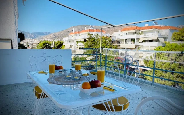 Lovely 50 sq penthouse & 25 sq balcony @ Glyfada