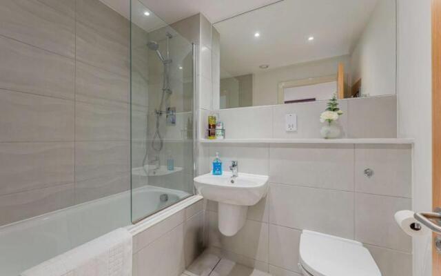Stylish 2-bed Apartment in Manchester City Center