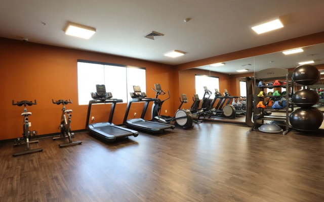 Cedartree Hotel Portland Hillsboro