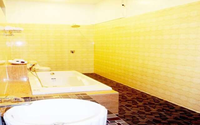 Crystal Hotel