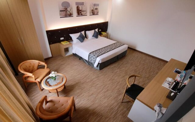 Botahtaung Hotel