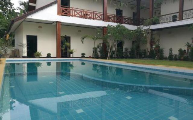 Luang Prabang Holiday Hotel