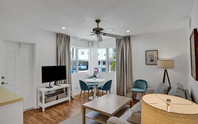 Marine Villas 1 in Hollywood