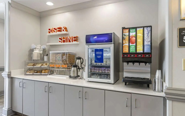 Comfort Suites Valdosta Mall Area