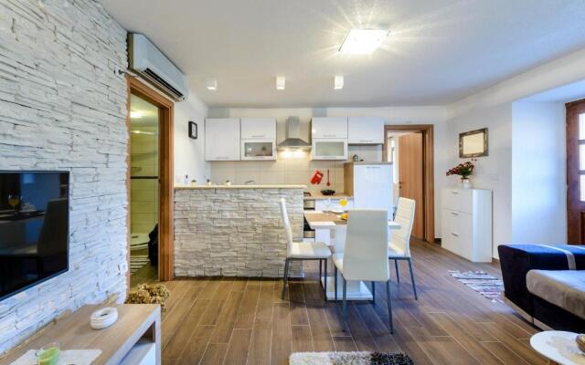 Apartment Mistral