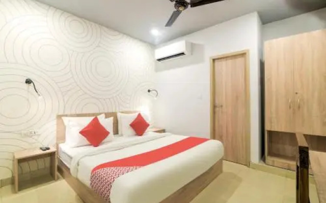 Collection O 76976 JPS GRAND Hotel