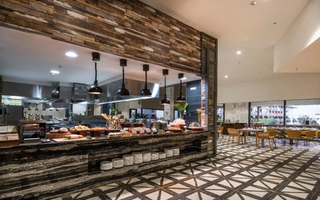 Pullman Nadi Bay Resort and Spa Fiji (opening April 2019)