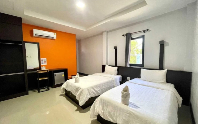 Nakarin Hotel