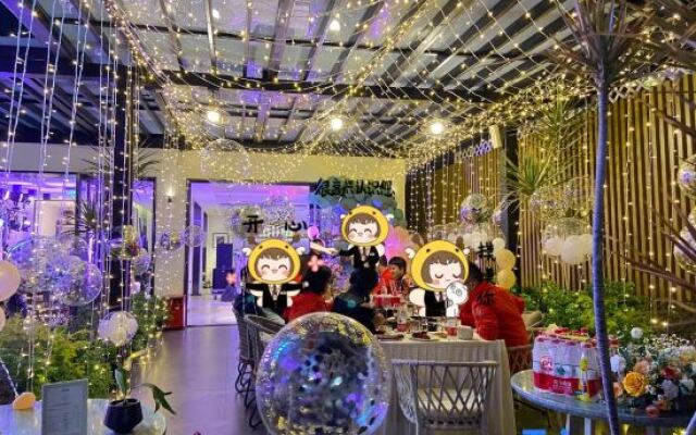 Sea view villa at the end of the field