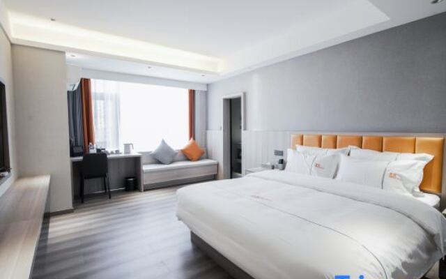 Xiyin Coffee Hotel (Baoshan High-speed Railway Station)