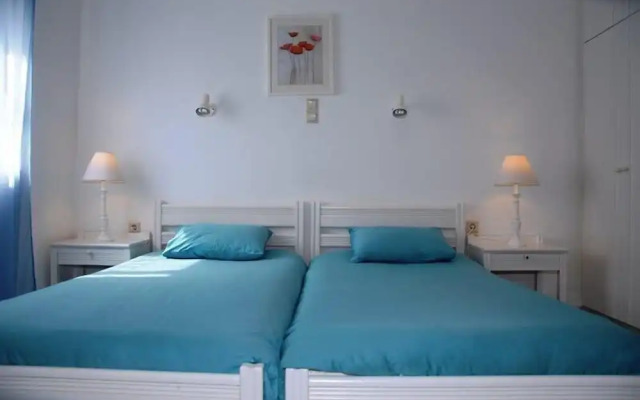 Villa Fleria Seaside Studios & Apts