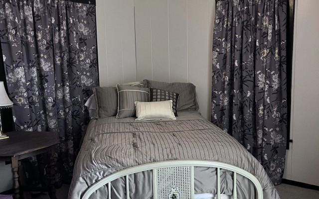 Hospitality Inn Bed & Breakfast