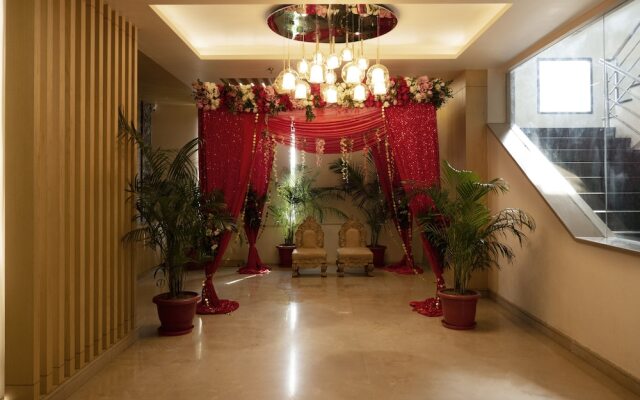 Hotel Deep Clarks Inn Lucknow