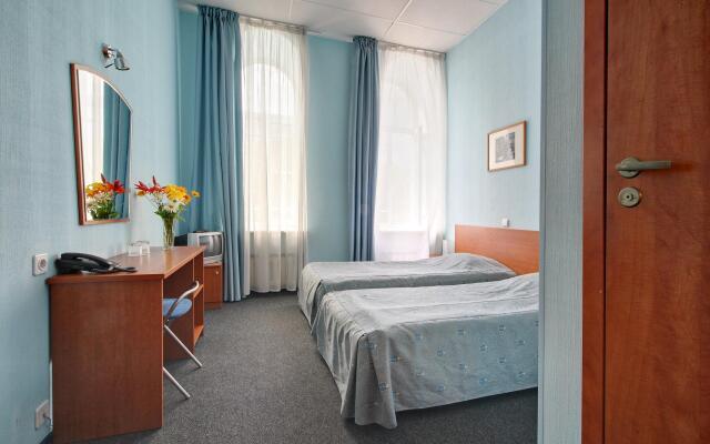 Rinaldi at Moskovskiy- I