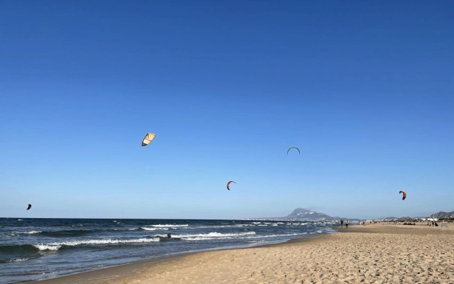 Chalet a estrenar - Playa Oliva Nova. Piscina & Padel