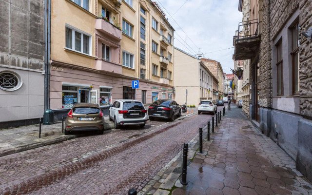 Сучасні апартаменти у Львові, вул. Таманська 9/1