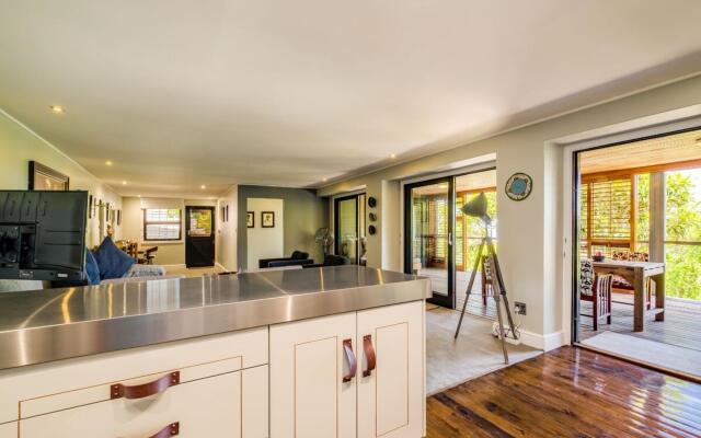 Beautiful 1 Bedroom Apartment With Private Balcony