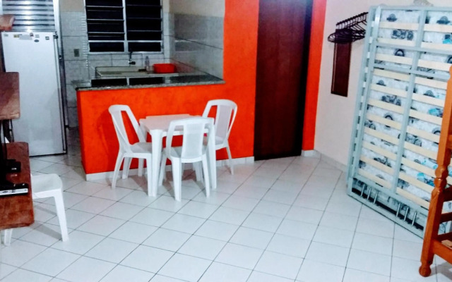 Kitnets Gracimar à 300mts Martin de Sá Caraguatatuba