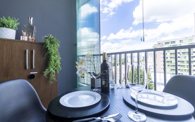 Next to Allianz Parque - Vacancy - Pool