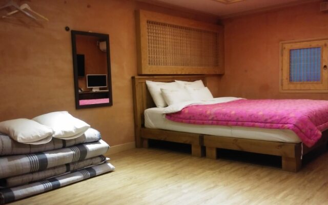 Hanok Hotel