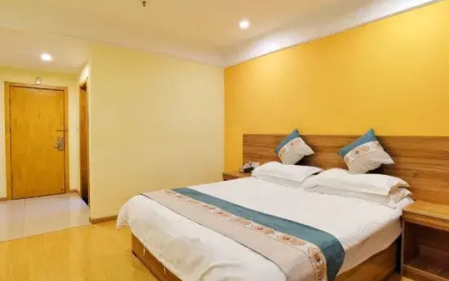 365 Theme Hotel