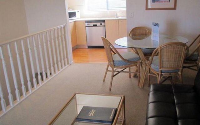 Aqualuna Beach Resort