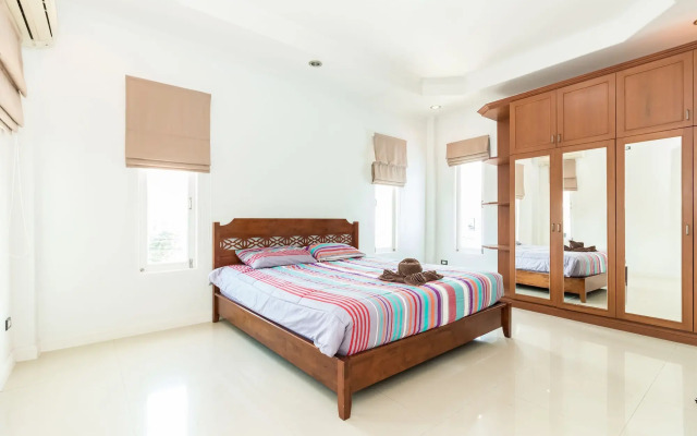 Tewaree Villa - Pattaya Holiday House Walking Street