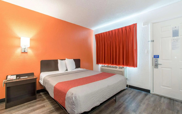 Motel 6 Norcross, GA - Atlanta Northeast