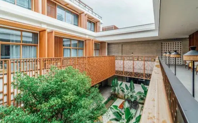 Wenchang Luneng Yunju Hotel