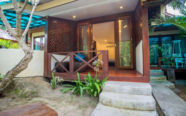 B52 Beach Resort