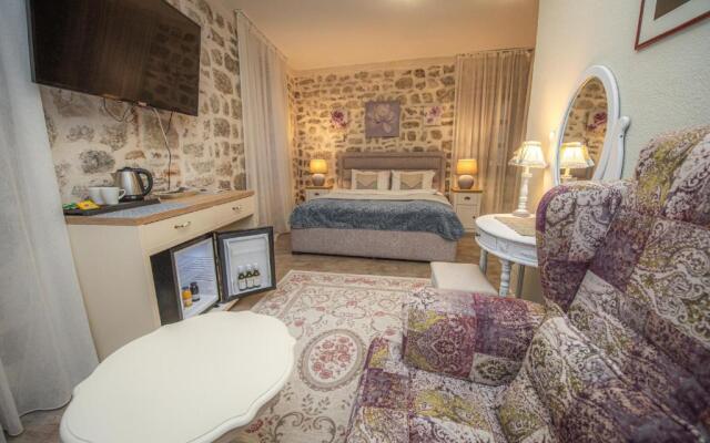 Antika Guesthouse
