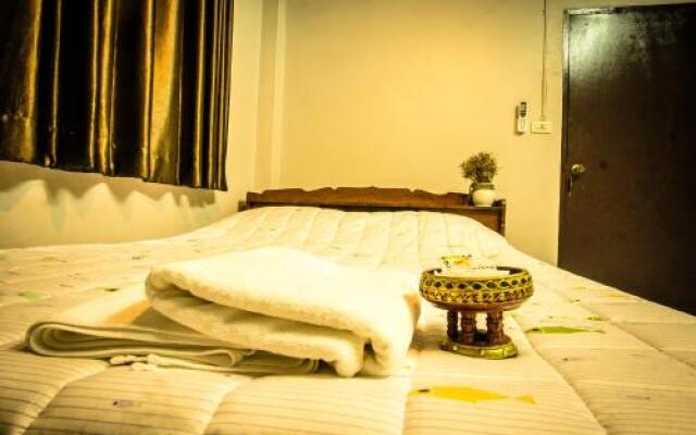 Baan Ha Guest House