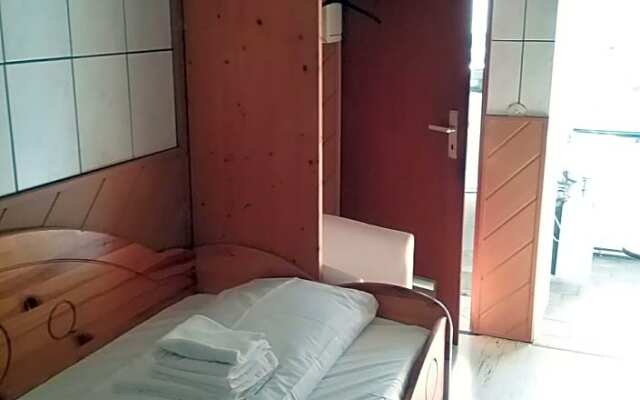See Lord Hotel