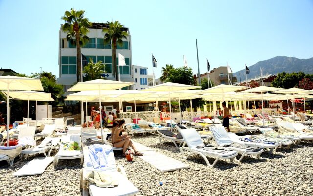 Bonn Beach Hotel by RRH&R - All Inclusive