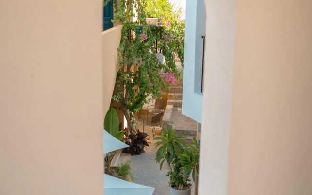 Nami Hotel & Suites