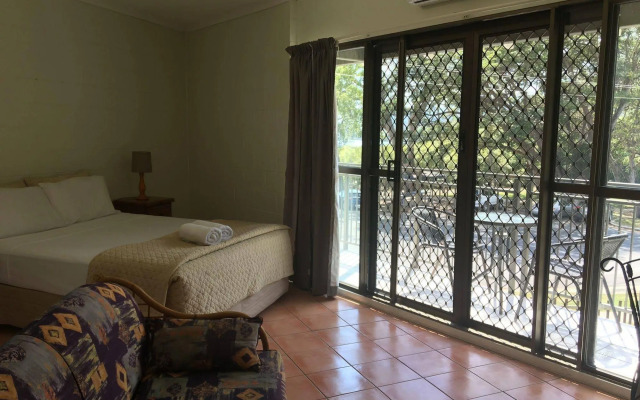 Whitsunday Waterfront Apartments