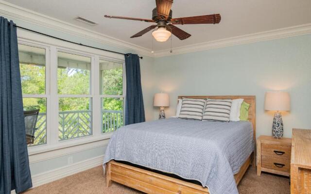 Sea Haven by Oak Island Accommodations