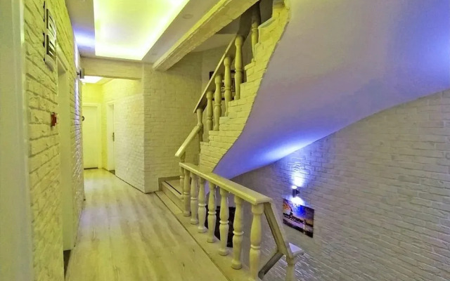 Kroisos Lake Resort Hotel