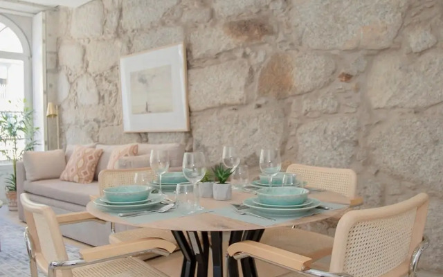 Liiiving in Porto Luxury Beachfront Apartment IV