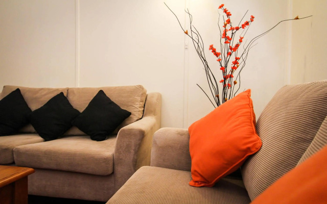 Heather's Mica Cottage