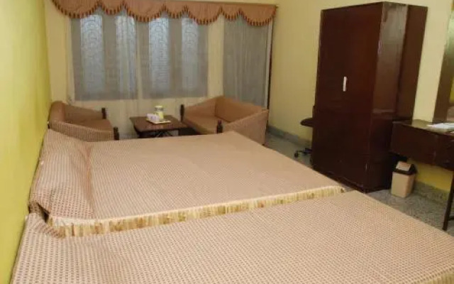 SPOT ON 46886 Hotel Natraj