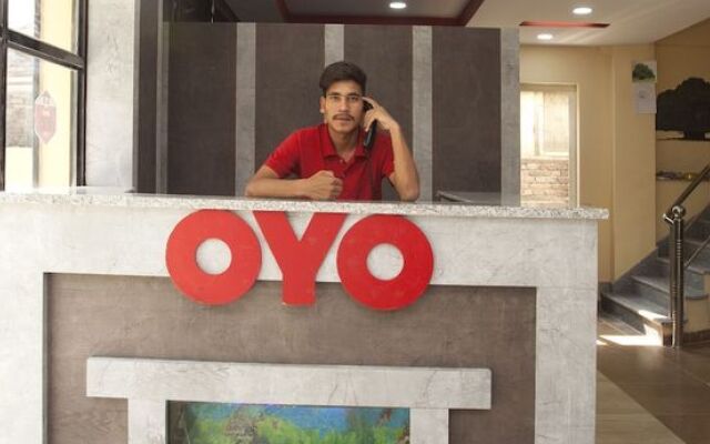 OYO 370 Hotel Devdaha  Restaurant